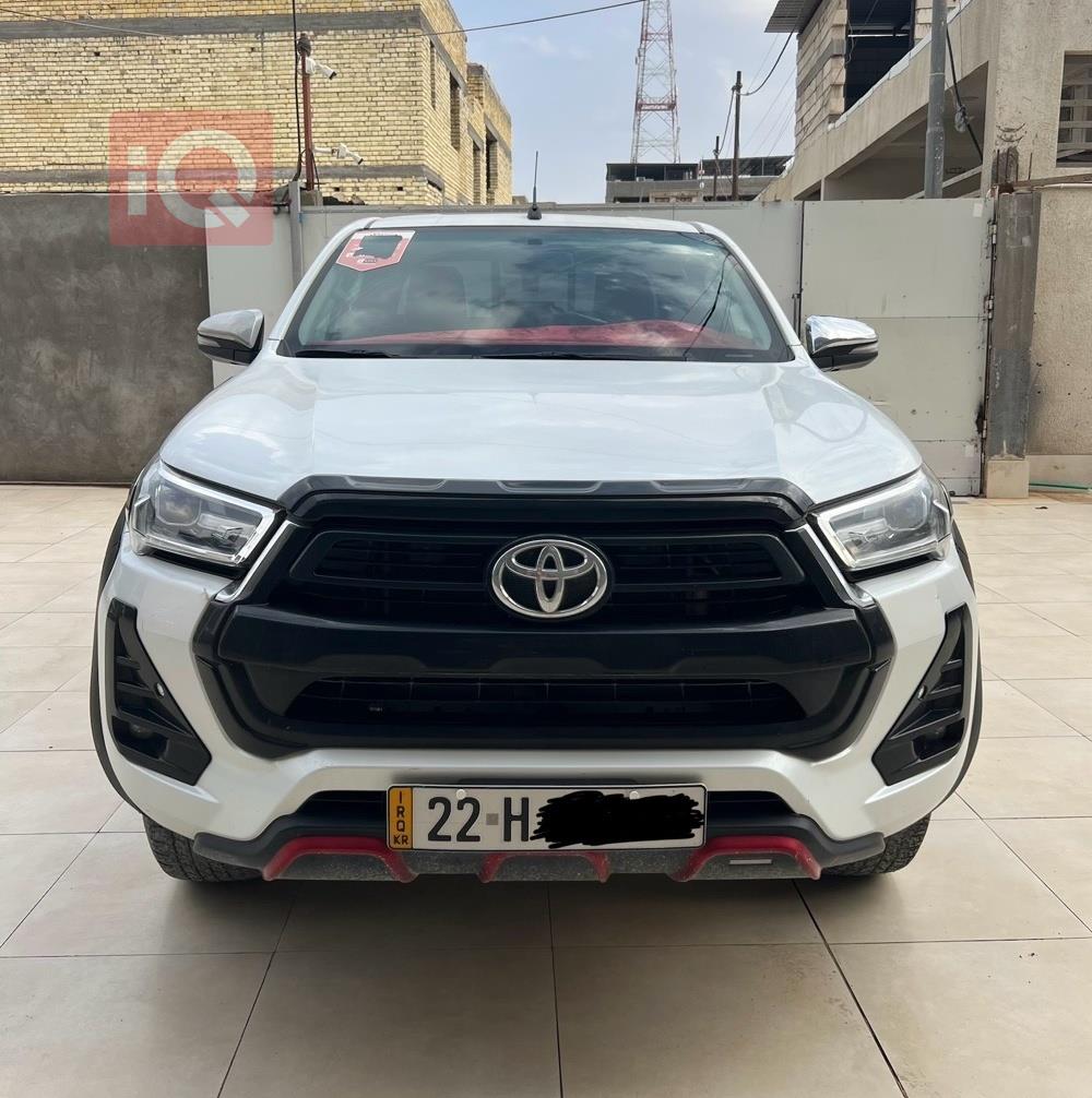 تويوتا هايلوكس